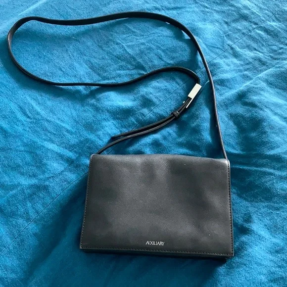 Aritzia Bags Auxiliary Leather Purse Poshmark